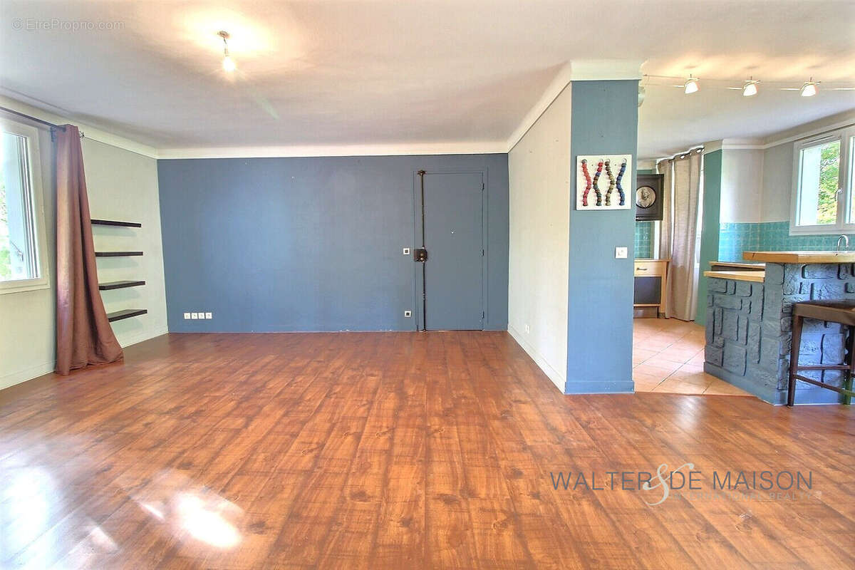 Appartement à LA CELLE-SAINT-CLOUD