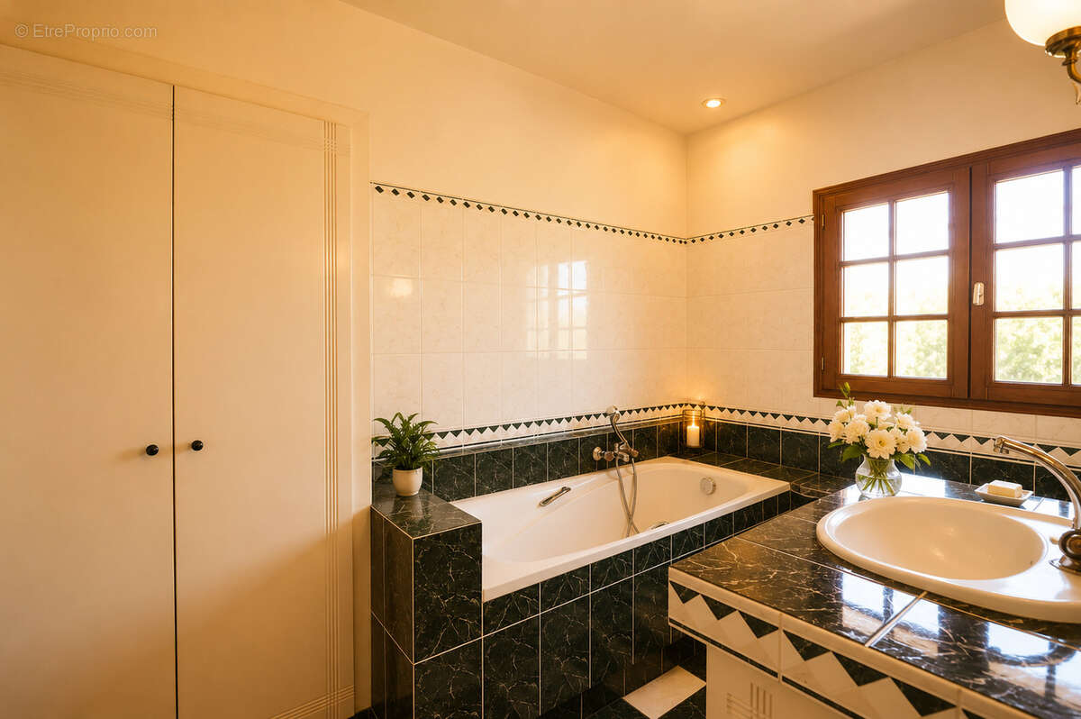 Maison à vendre   Grand terrain, 5 chambres, sous-sol intégral ! - photo 8