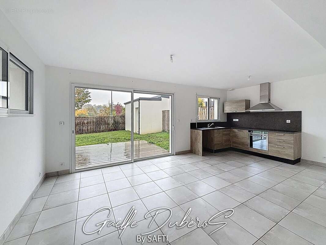 Photo 4 - Maison à AVRILLE