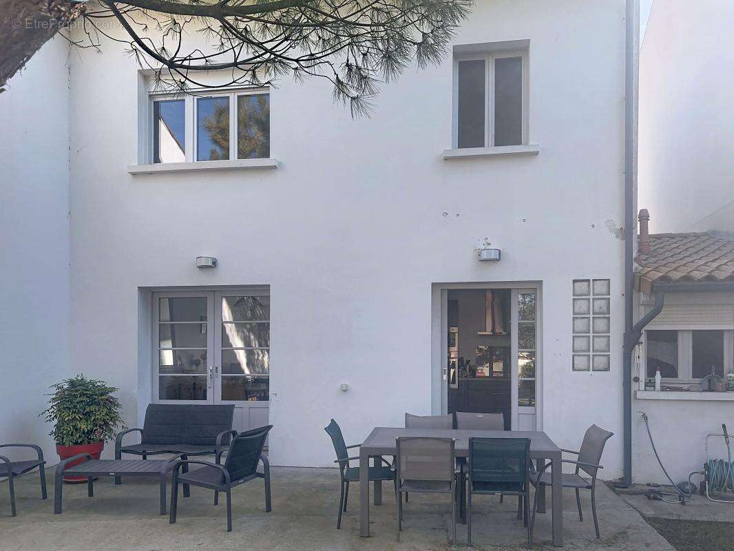 Maison à LA ROCHELLE