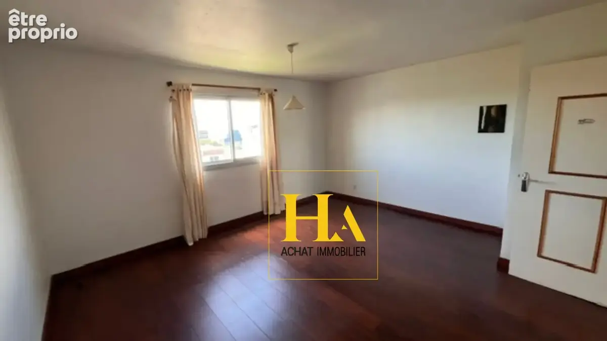 Appartement Saint Denis 5 pièce(s) 112.66 m2 - photo 8