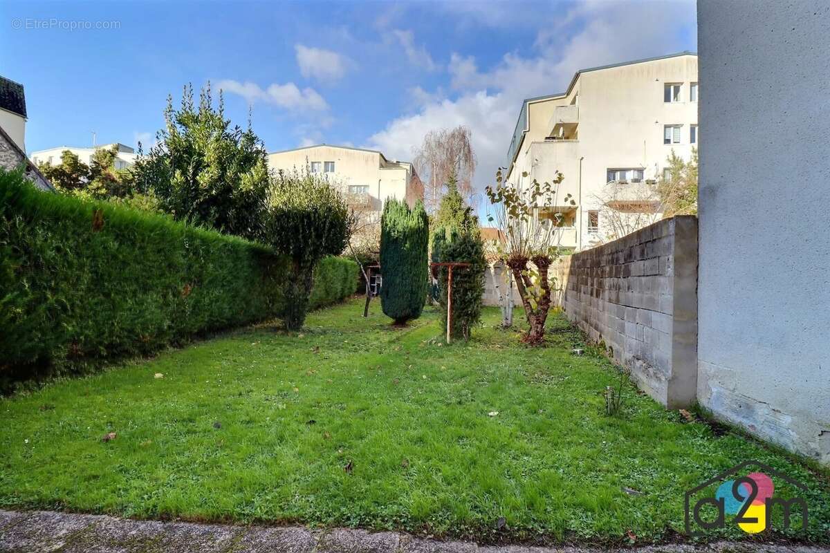 Maison à MONTATAIRE