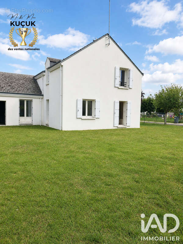 Maison 107 m² à Saint-Pere-Sur-Loire  - photo 3