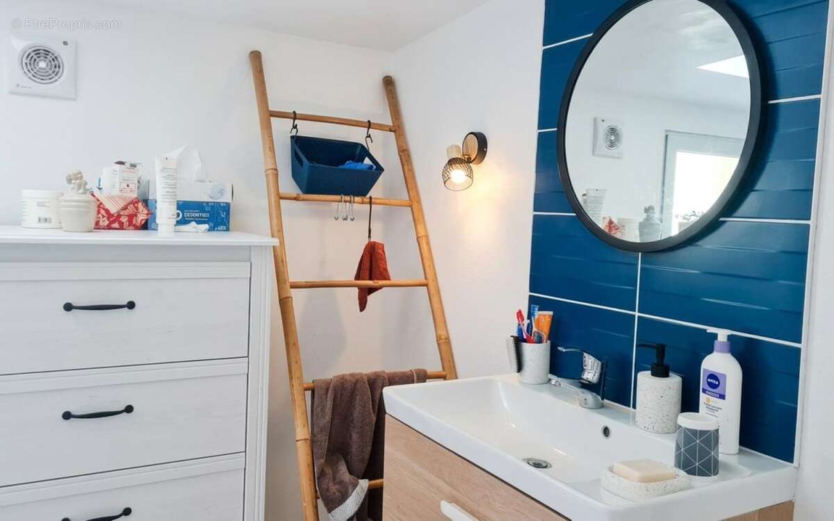 Maison à LE LANDREAU