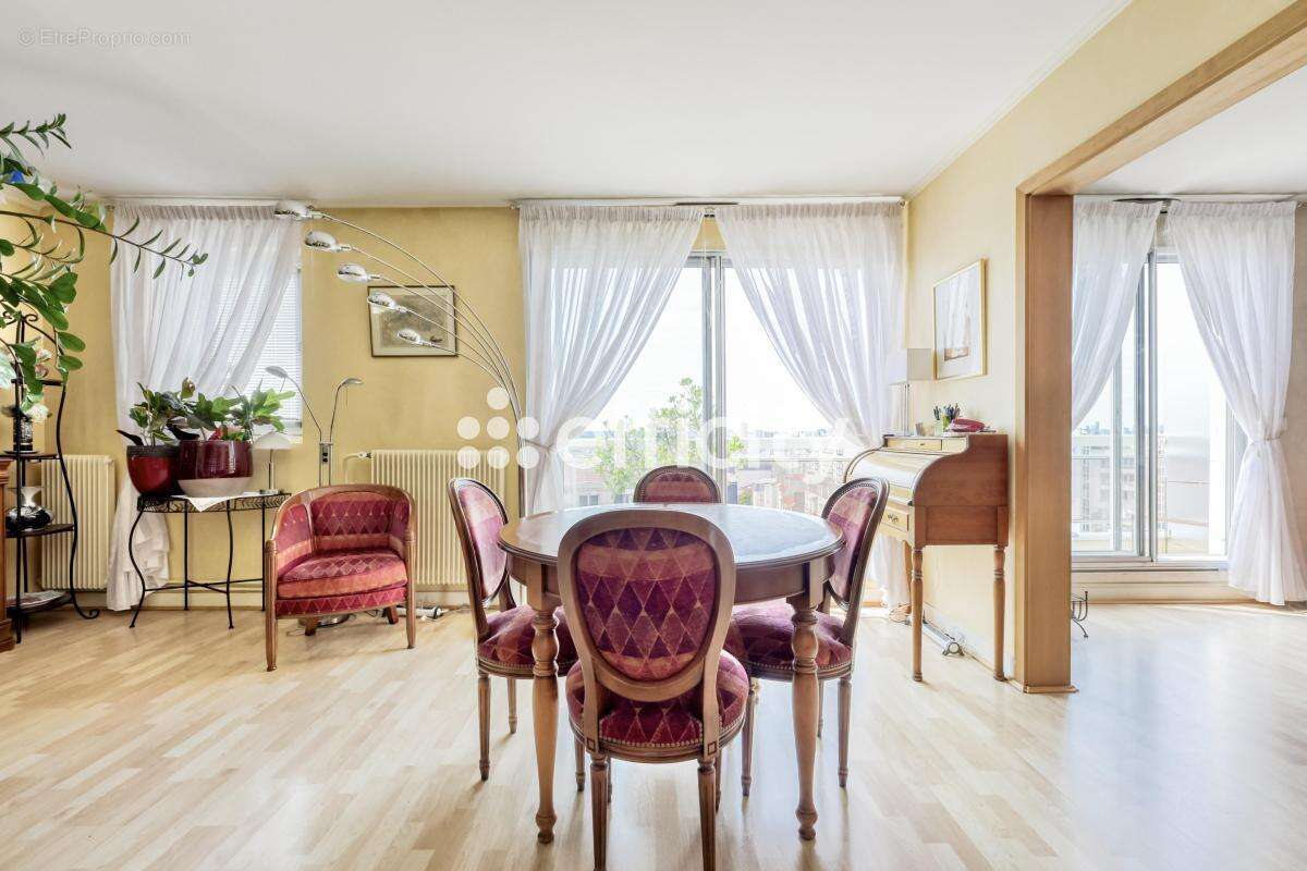 Appartement à MONTROUGE