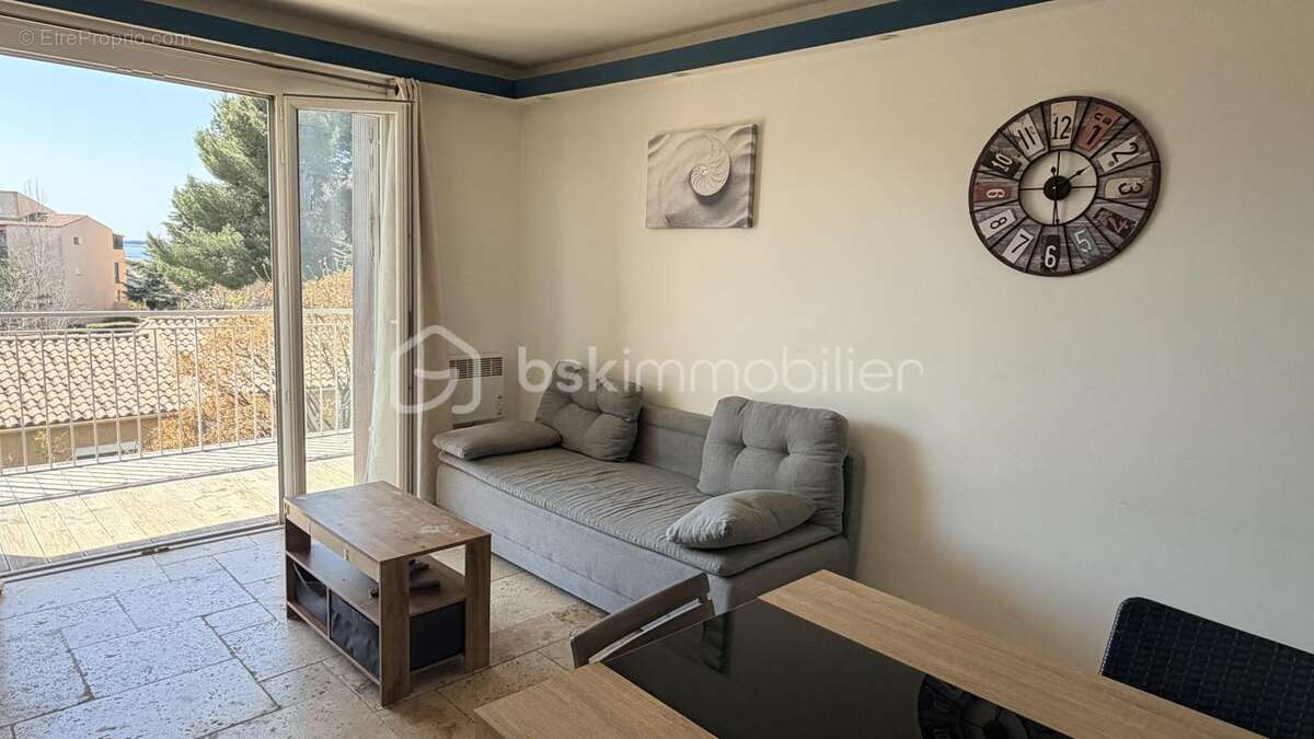Appartement à SIX-FOURS-LES-PLAGES
