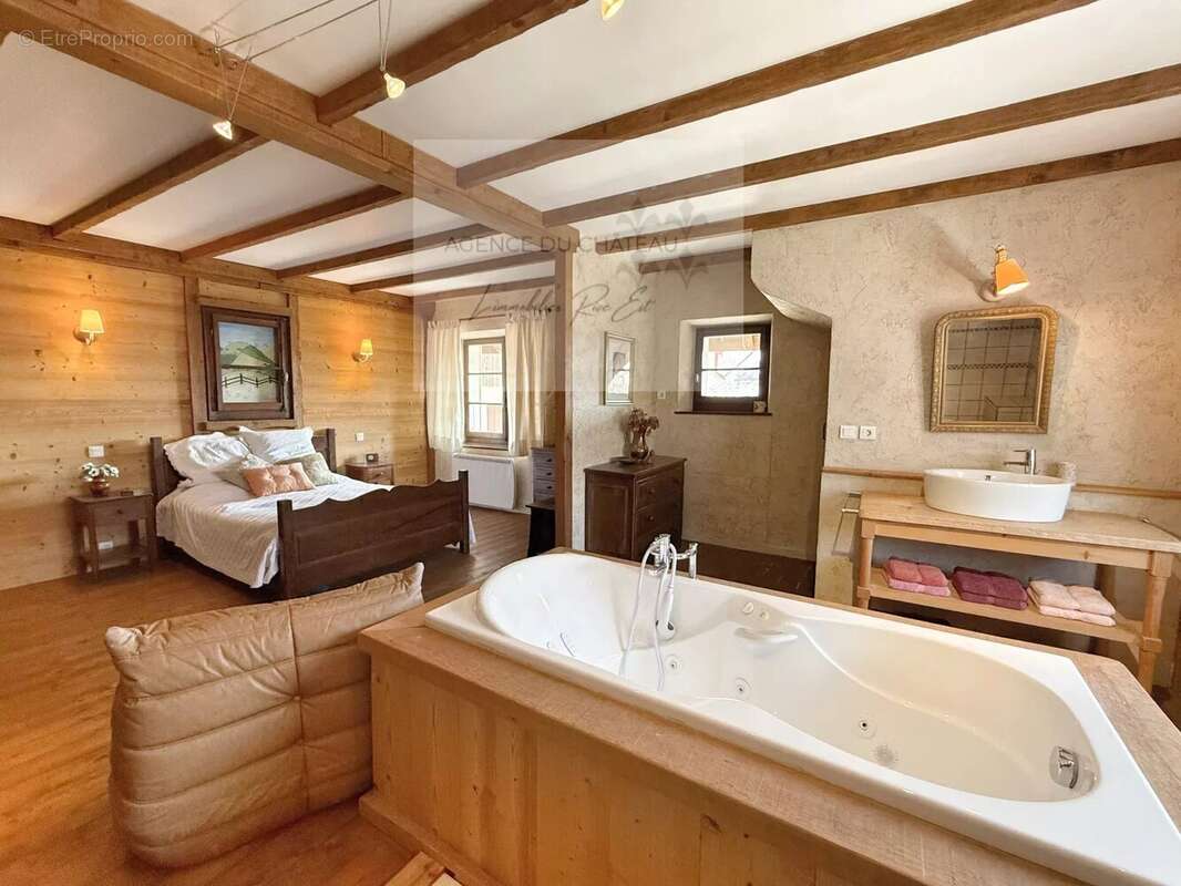 Maison à VEYRIER-DU-LAC