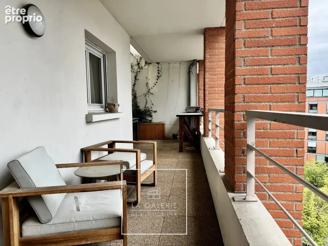 Exclusivité - A vendre spacieux T5 avec terrasse et double box - photo 4
