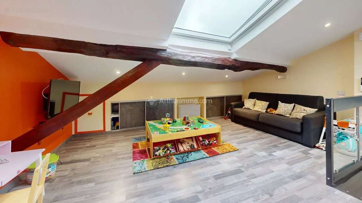 Maison à SAINT-JEAN-DE-BOURNAY