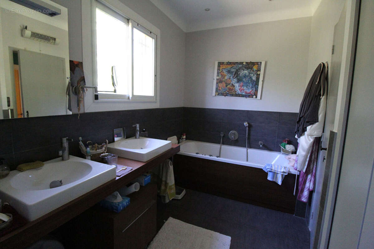 Maison à SAINT-MARTIN-DE-CRAU