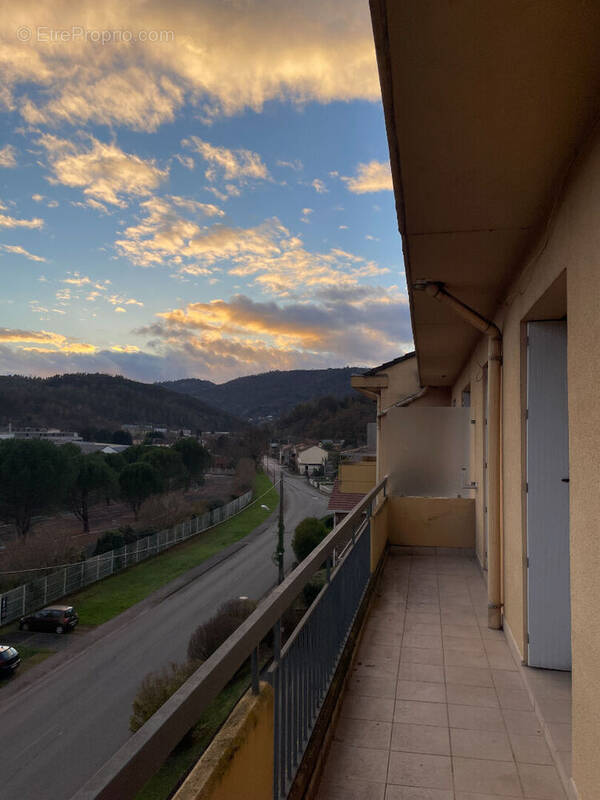 Appartement à DECAZEVILLE