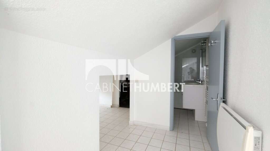 Appartement 40 m² à Saint-Etienne  - photo 5