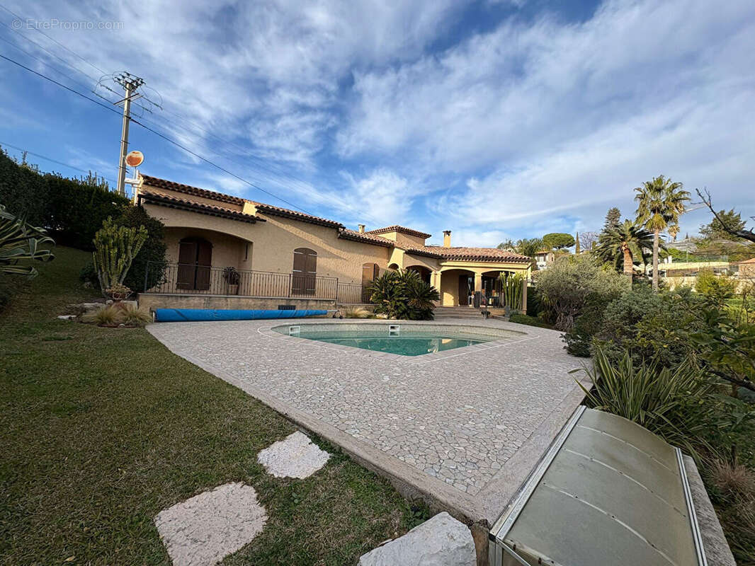 Maison à CAGNES-SUR-MER