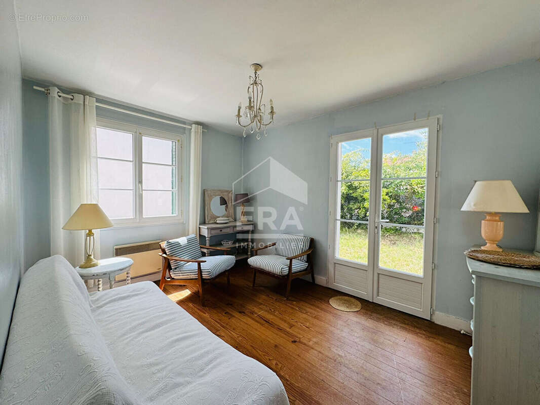 Maison à VAUX-SUR-MER