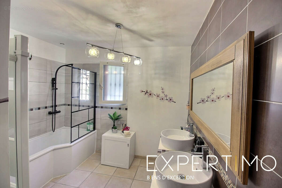 Maison à PUYLOUBIER