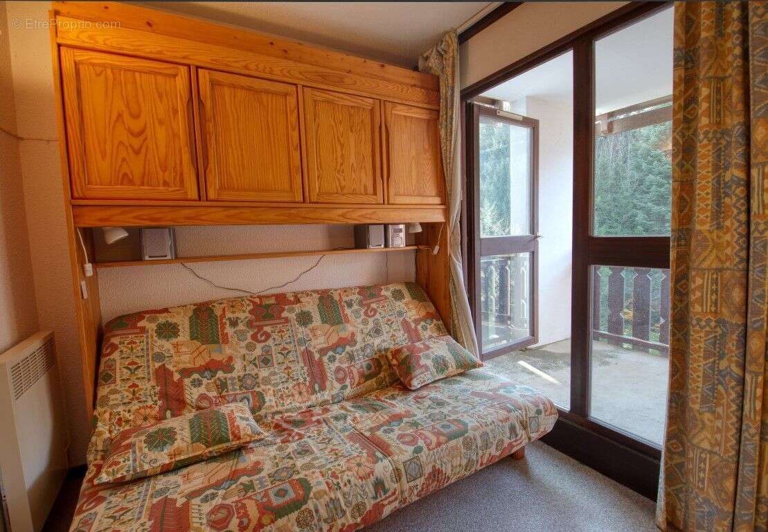 Appartement à MORILLON