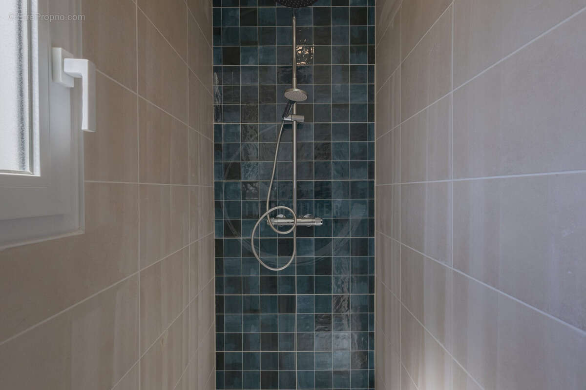 Maison à SAINT-GEORGES-LES-BAINS