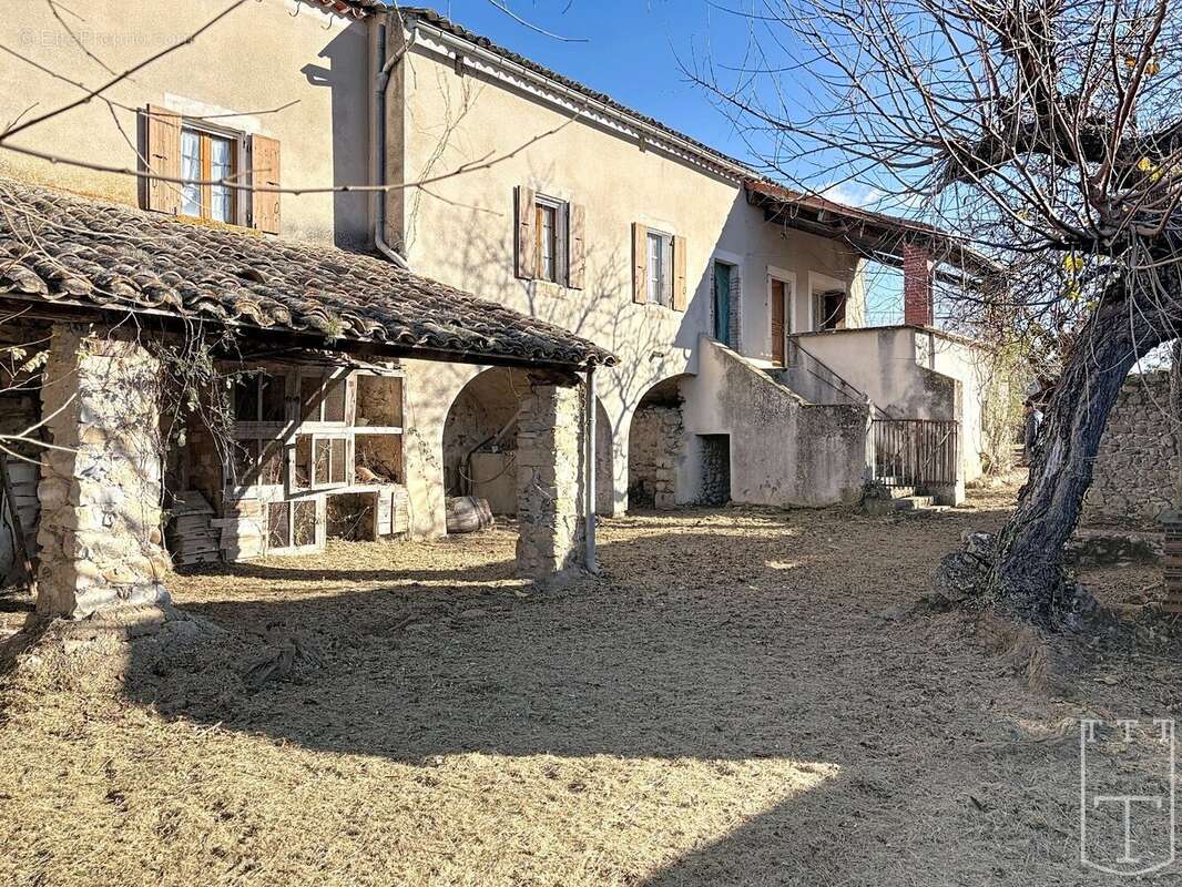 Maison à VALLON-PONT-D&#039;ARC