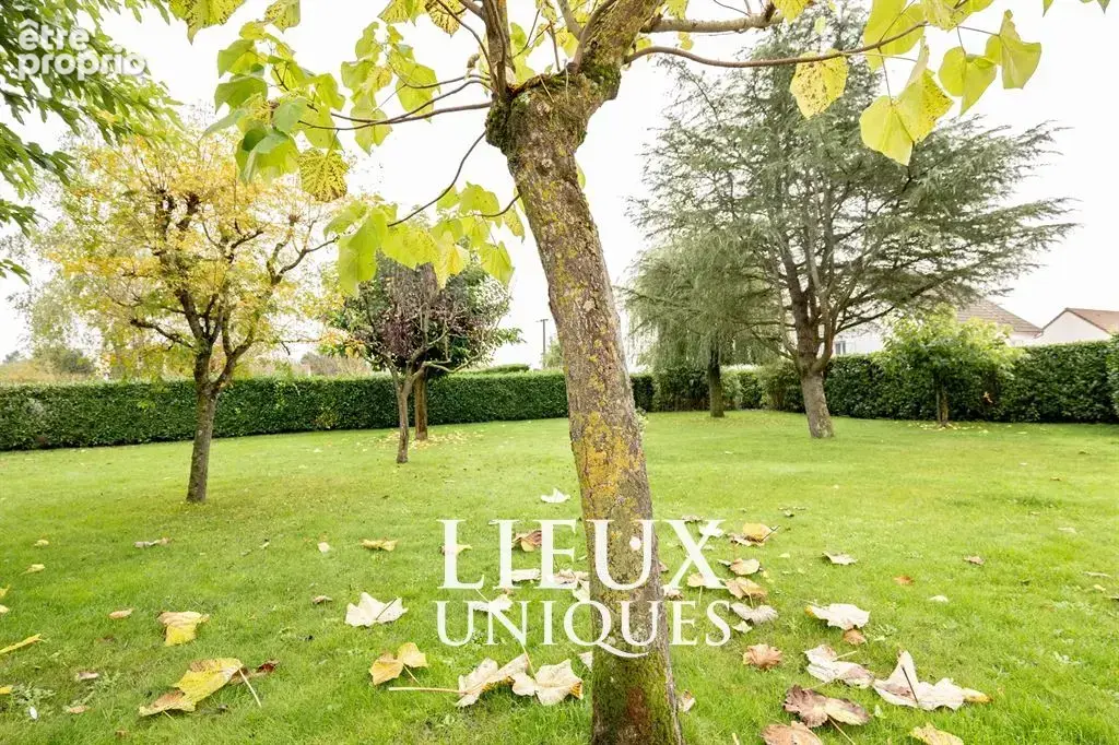 Lieux uniques ® x propriétés privées ® propose garage de 83 m²-bucher de 28 m²-terrain de 1506 m² - photo 9