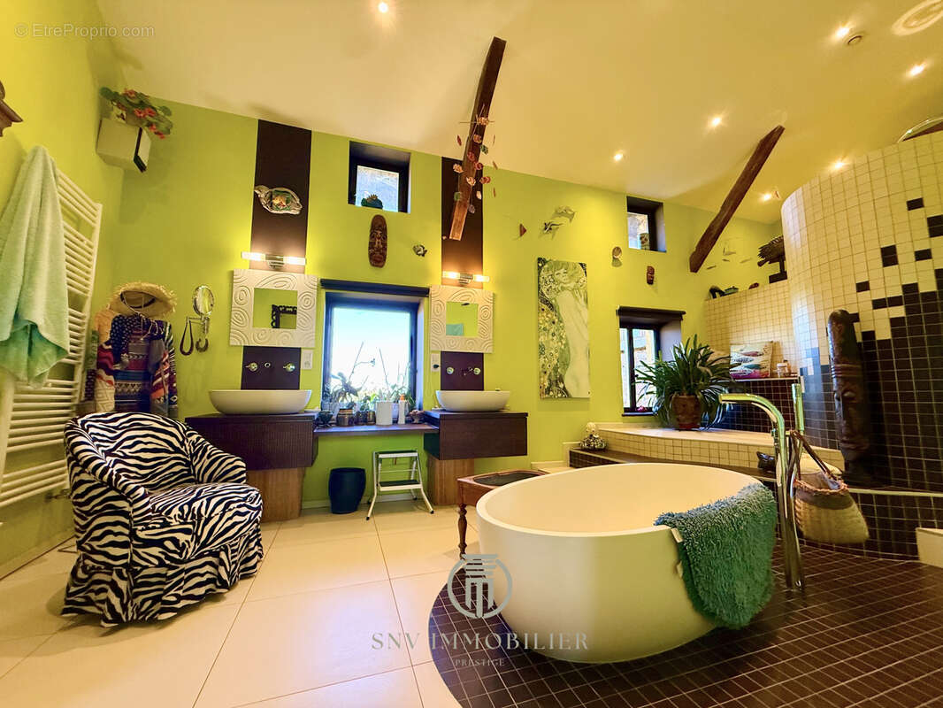 Maison à SAINT-JEAN-SAINT-MAURICE-SUR-LOIRE