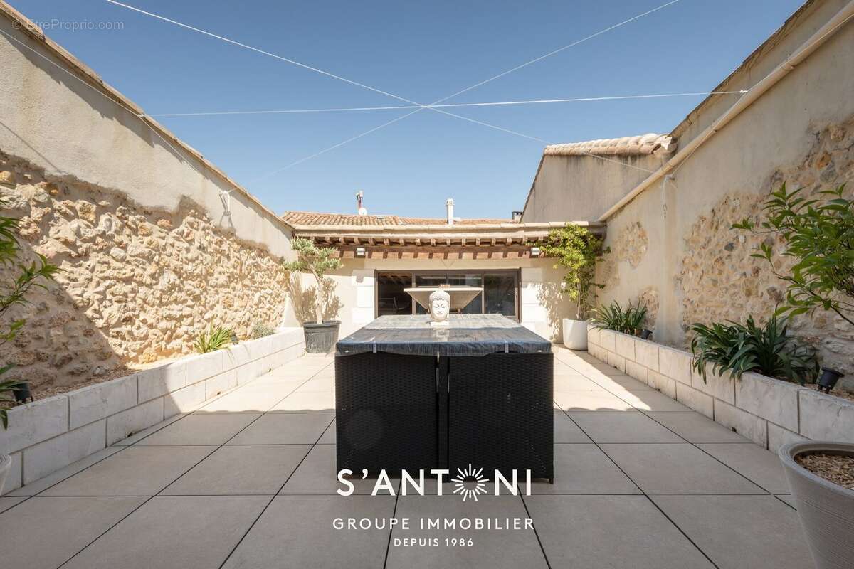Maison à SAINT-GENIES-DE-FONTEDIT