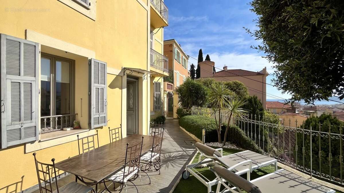Appartement à MENTON