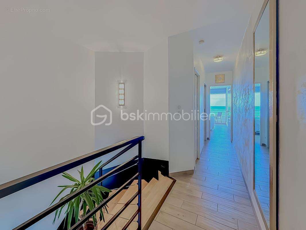 *** appartement duplex t3 de 87 m² – vue mer & port de carnon – cave & parking *** - photo 11