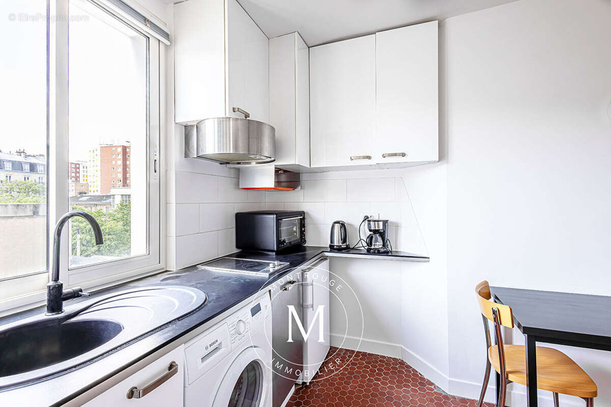 Appartement à PARIS-14E
