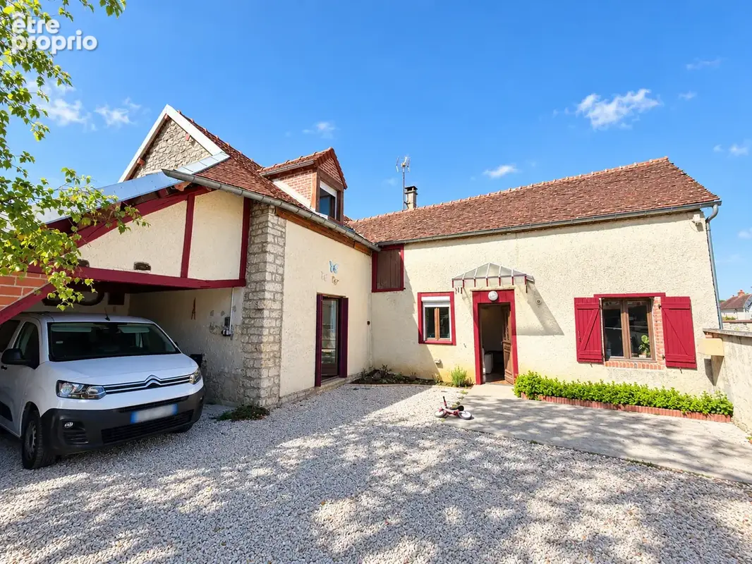 Maison de 143m2 - Jully sur Sarce - photo 1