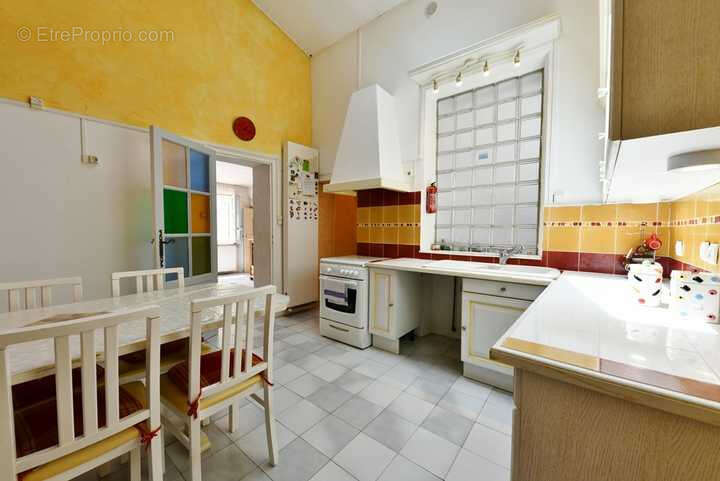 Maison à CRUVIERS-LASCOURS