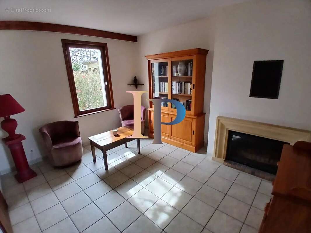 Maison à CHARLIEU
