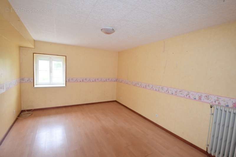 Maison à RIGNY-SUR-ARROUX