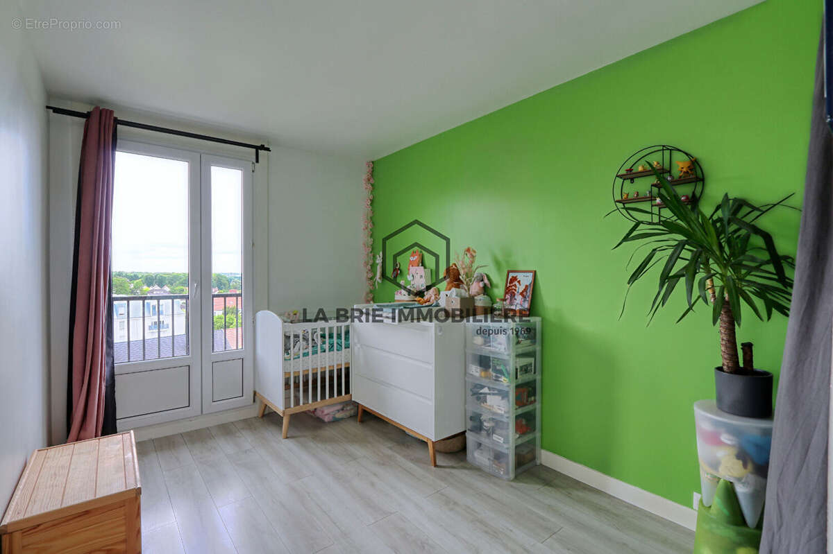 Appartement à BRIE-COMTE-ROBERT