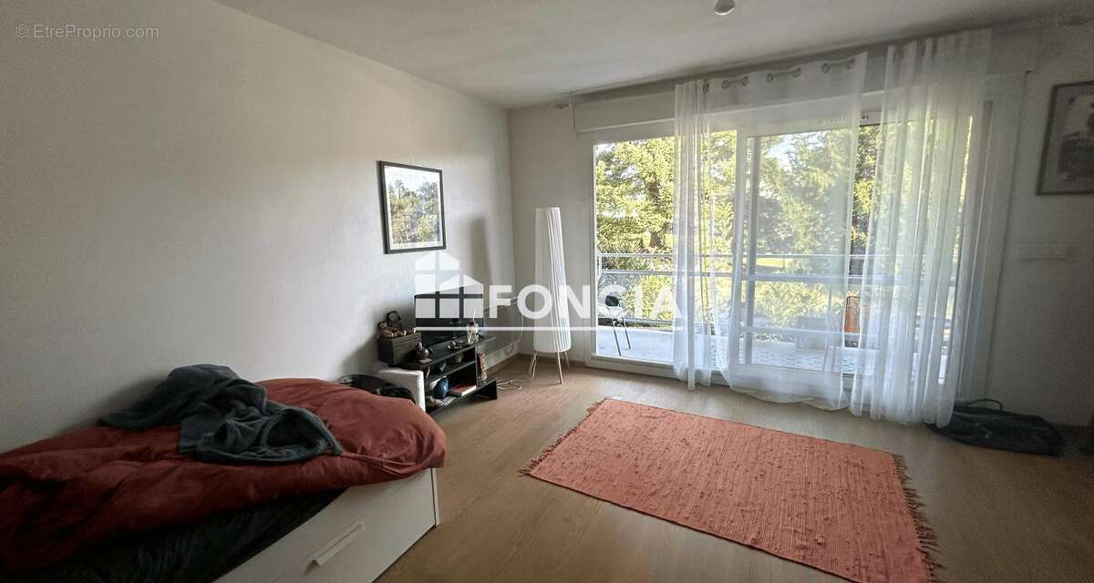 Appartement à MONT-SAINT-AIGNAN