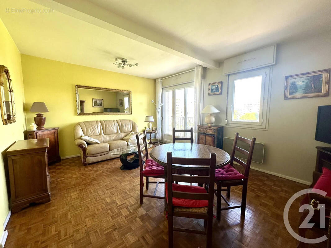 Appartement 61 m² à Villeurbanne  - photo 2
