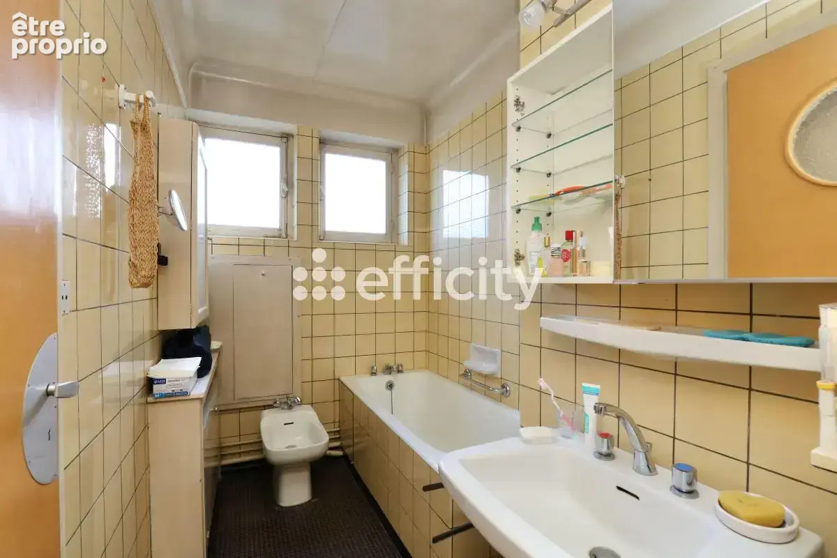 Maison 10 pièces 228 m² à vendre à La Madeleine (59110) - photo 14