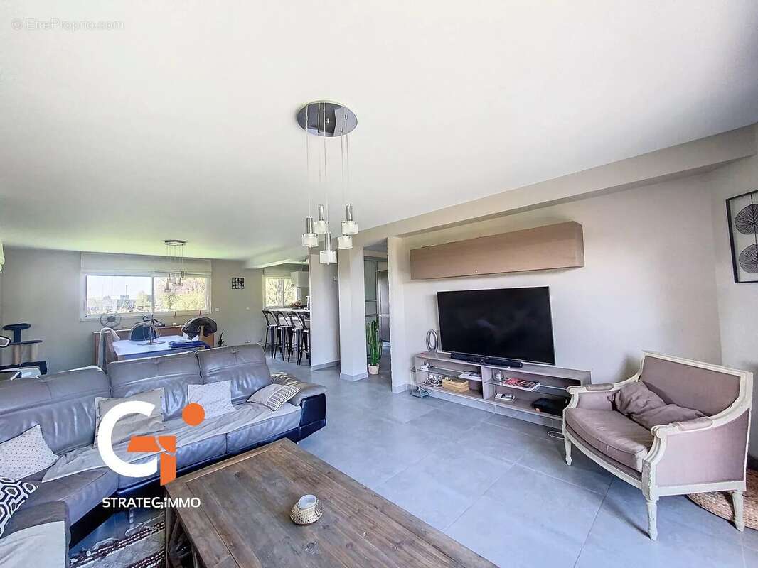 Maison à ISNEAUVILLE