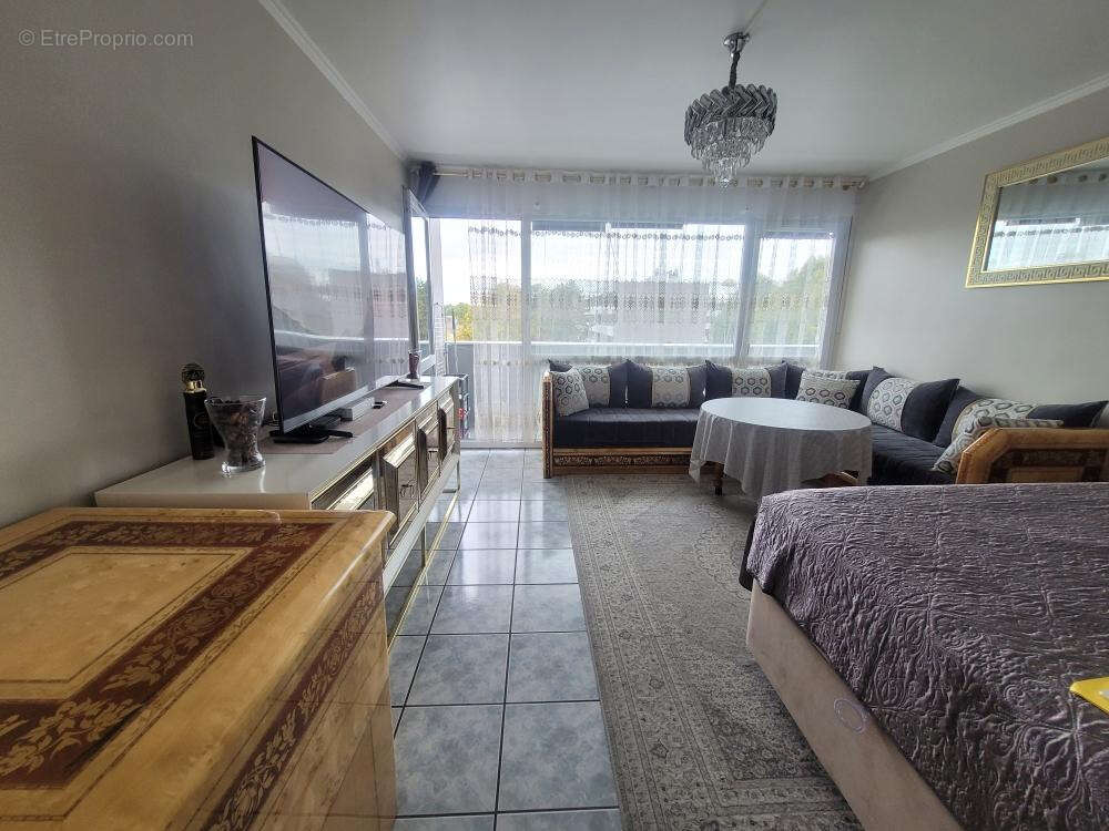 Appartement à VILLIERS-LE-BEL