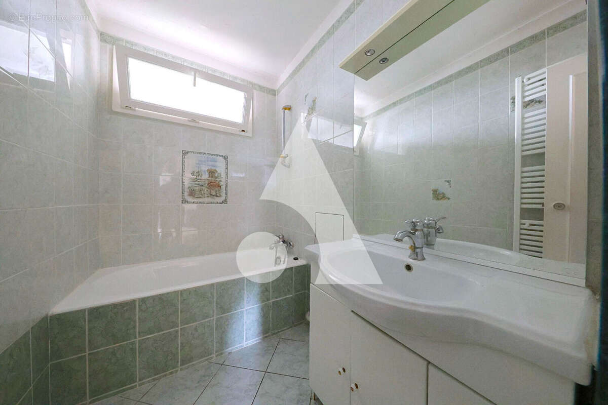 Appartement à CORBEIL-ESSONNES