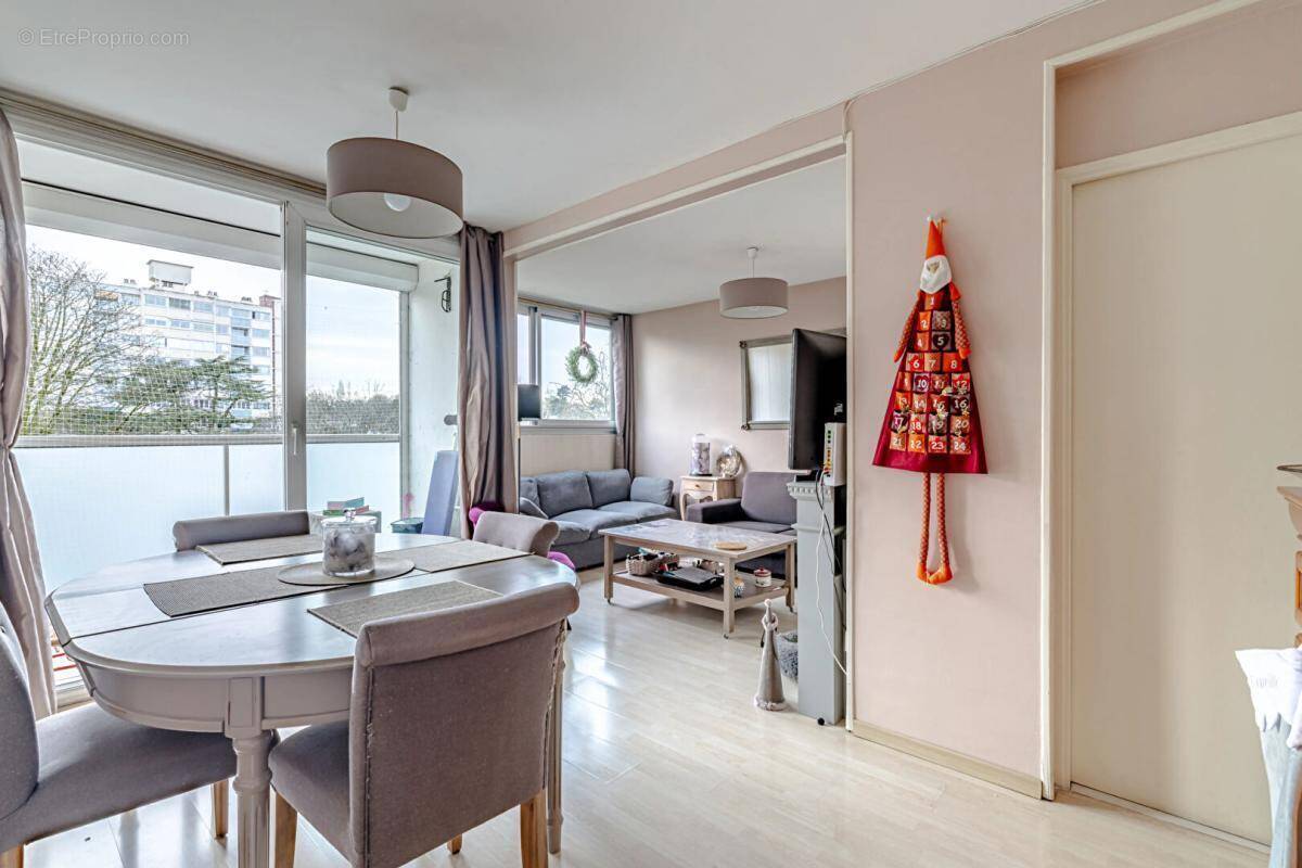 Appartement à SAVIGNY-SUR-ORGE