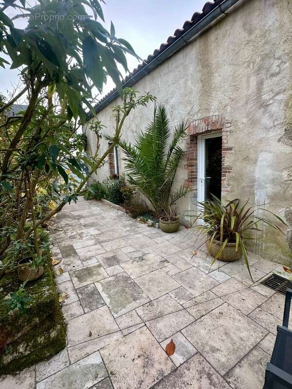 Maison à SAINT-LAURENT-SUR-SEVRE