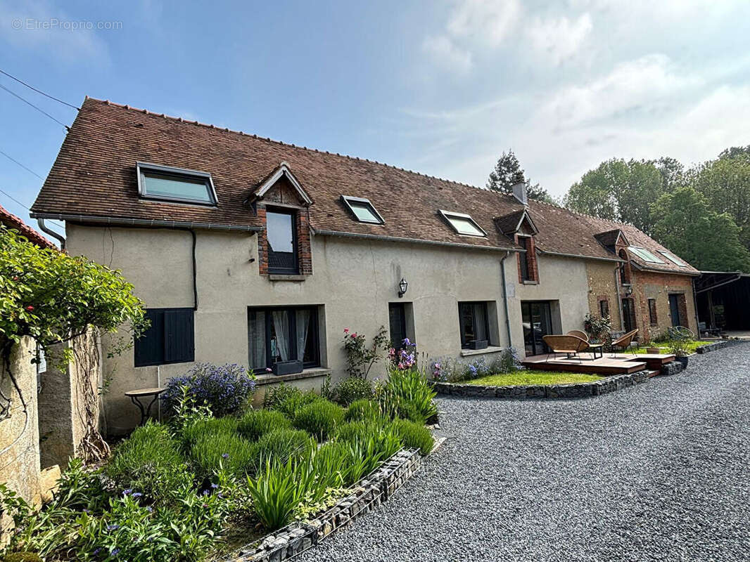 Maison à EPERNON