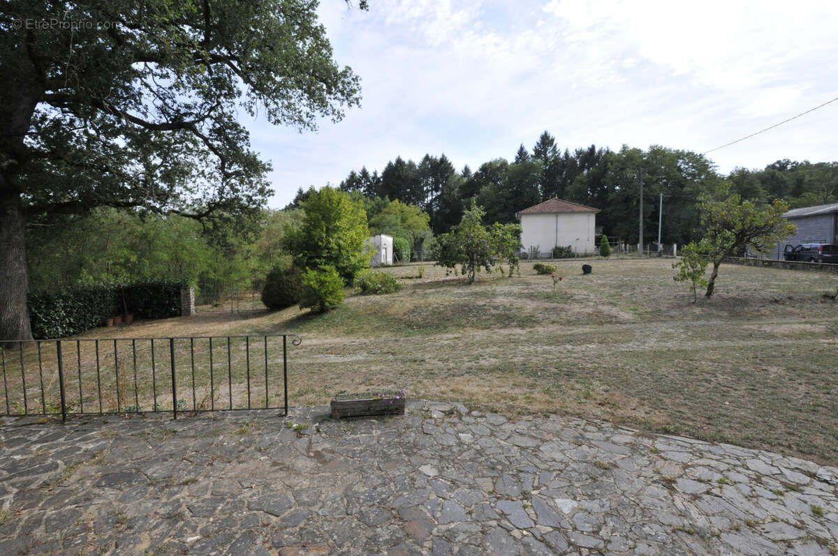 Maison à SAINT-PRIEST-LIGOURE