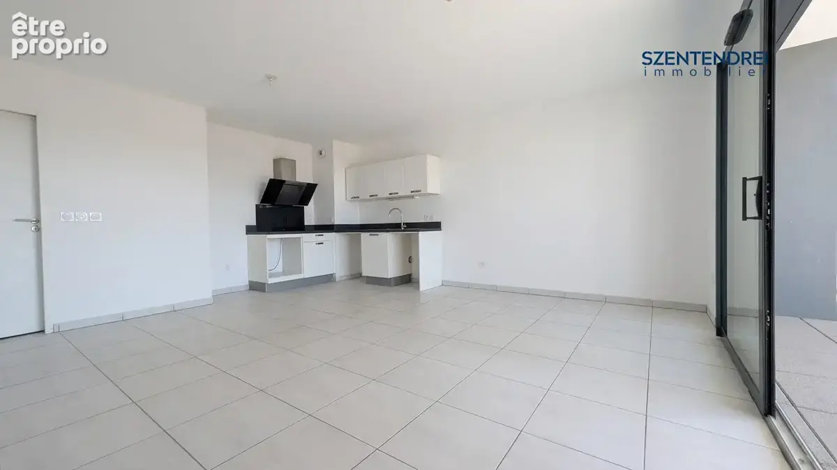 Szentendrei immobilier - Marsillargues - Appartement T3 - Balcon 