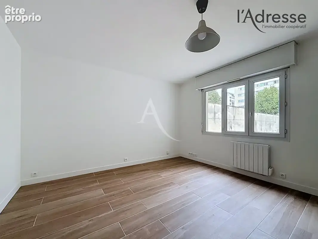 PUTEAUX/ Jean Jaurès - Studio 31m² - 1 Parking - photo 12