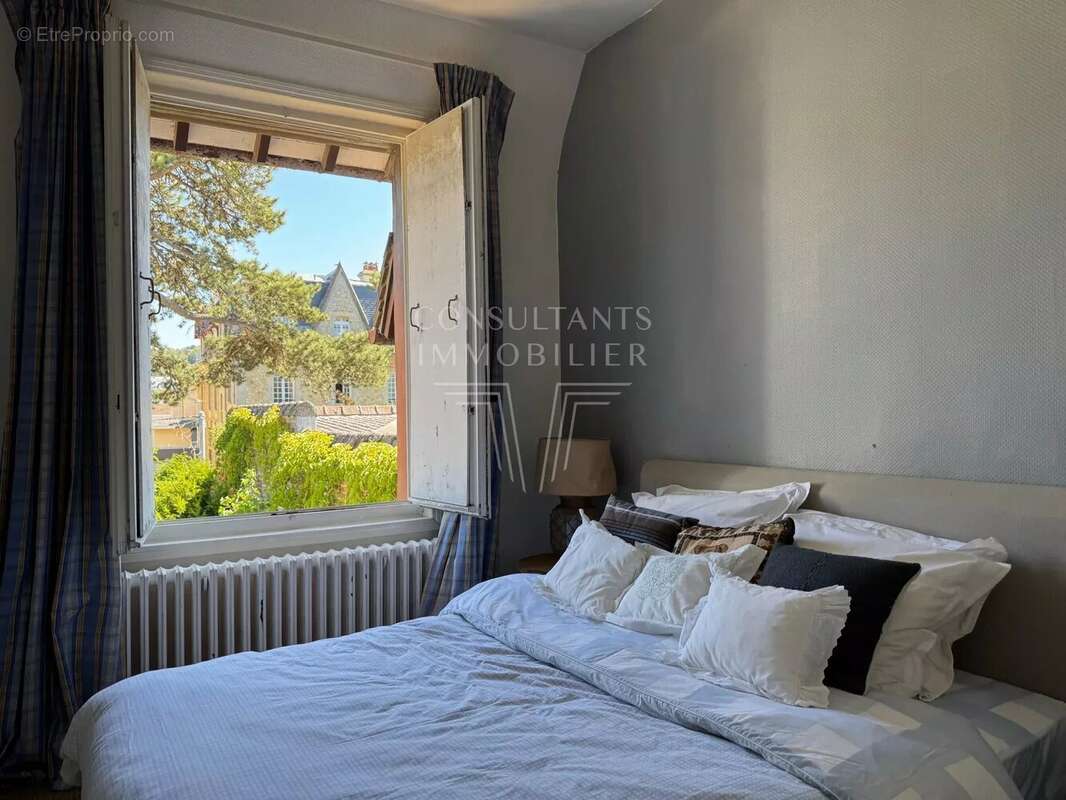 Deauville. superbe propriété 11 pièces. parc 1 200 m² - photo 10