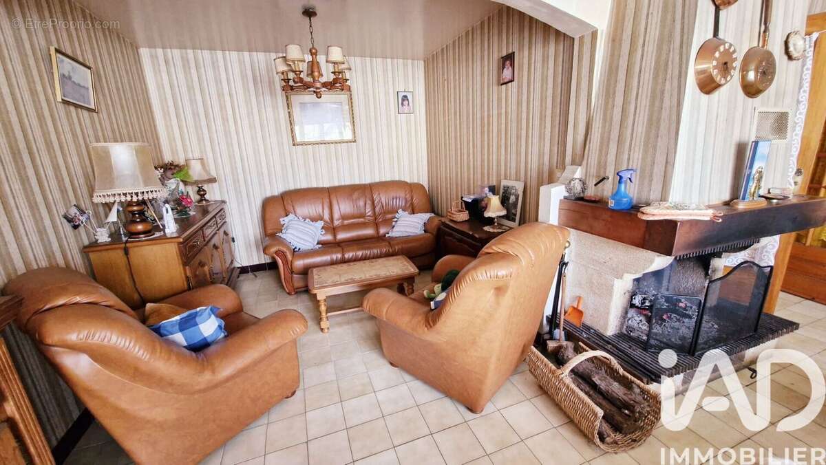 Maison 158 m² à Luce  - photo 2