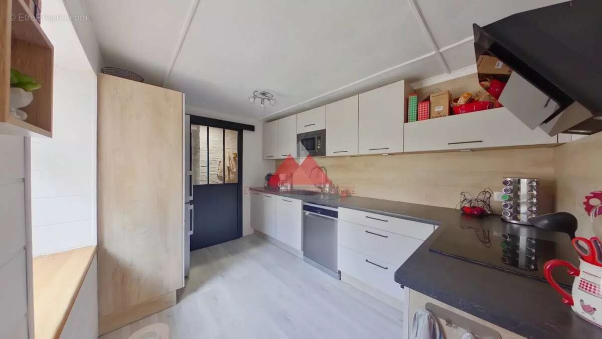 Maison à SAINT-LAURENT-EN-GRANDVAUX