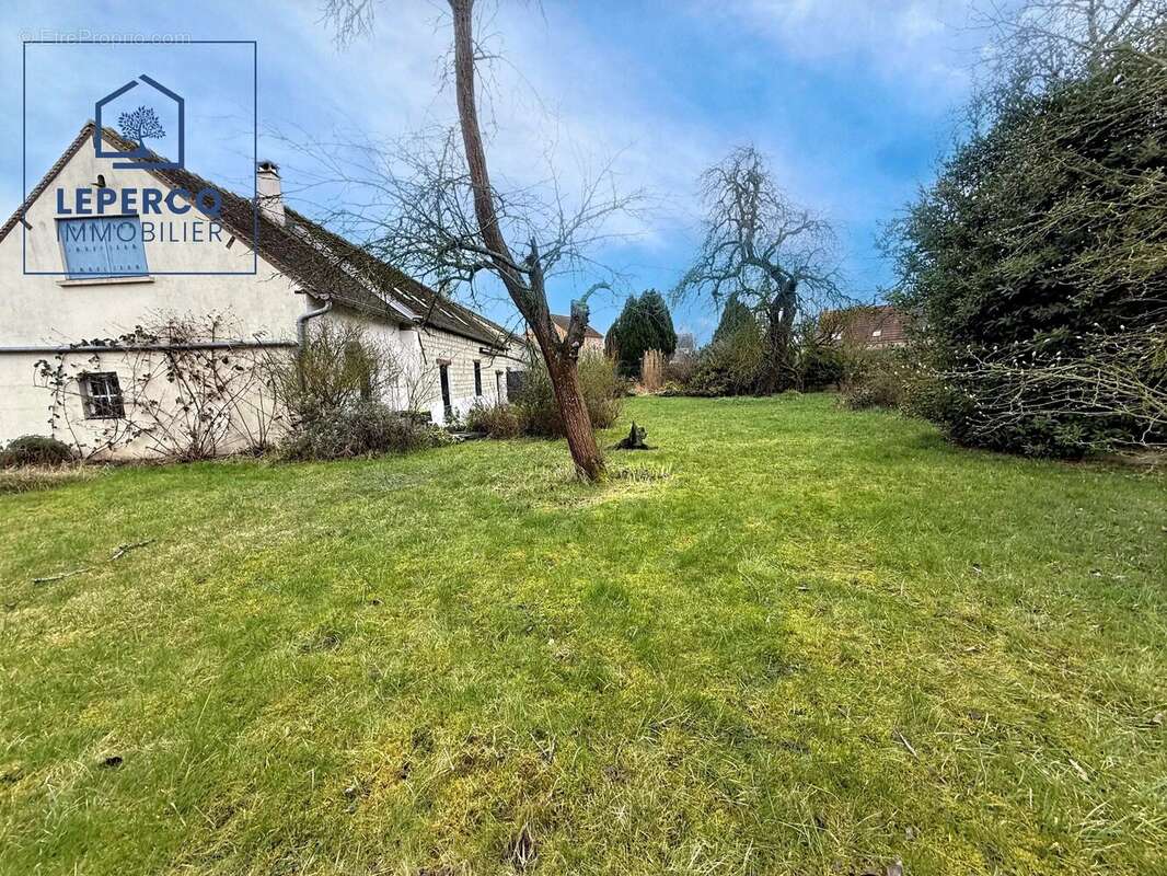 Maison à NANTEUIL-LE-HAUDOUIN