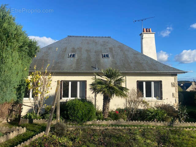 Maison à MINIAC-MORVAN